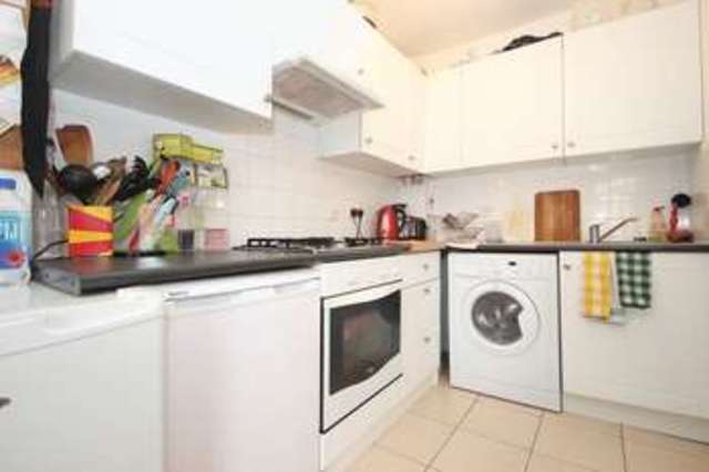  Image of 1 Bedroom Flat to rent at Kingsland Road  London, E2 8EB