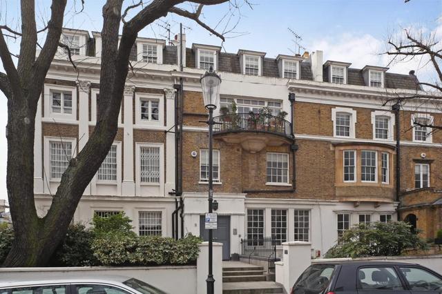  Image of 3 Bedroom Flat to rent at Lansdowne Road  London, W11 3AG