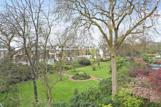  Image of 3 Bedroom Flat to rent at Lansdowne Road  London, W11 3AG