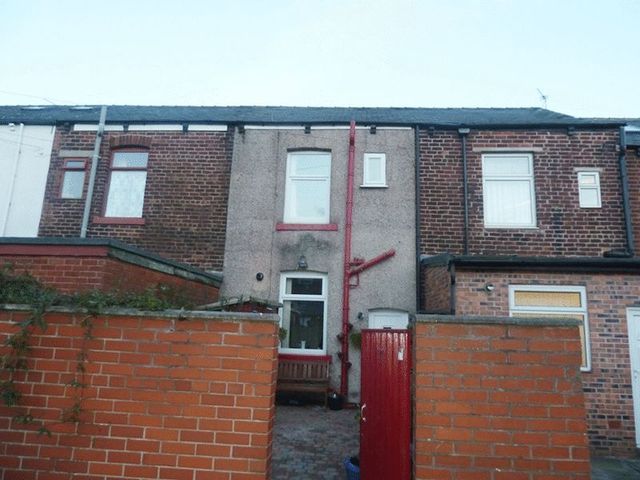  Image of 2 Bedroom Terraced for sale at Lathom Street  Bury, BL9 6LX