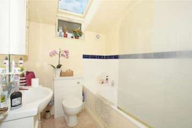  Image of 2 Bedroom Flat for sale at Lewes Road  Forest Row, RH18 5GA