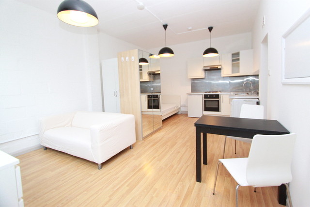  Image of Studio to rent at London Haggerston, E2 8HN