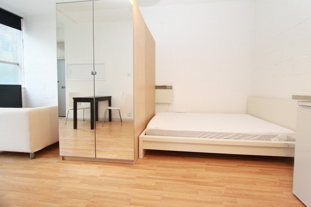  Image of Studio to rent at London Haggerston, E2 8HN