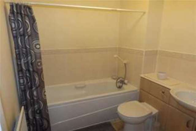  Image of 2 Bedroom Flat to rent at Dundee, DD1 3BN