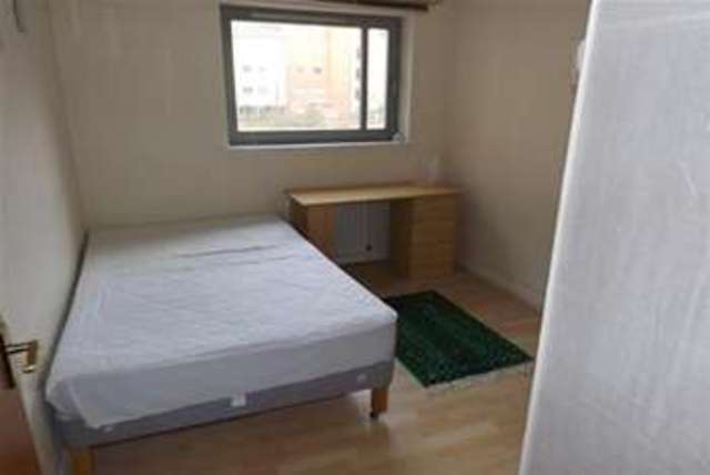  Image of 2 Bedroom Flat to rent at Dundee, DD1 3BN