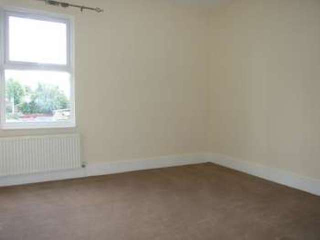  Image of 2 Bedroom Terraced to rent at Reading Berkshire Reading, RG1 2TF