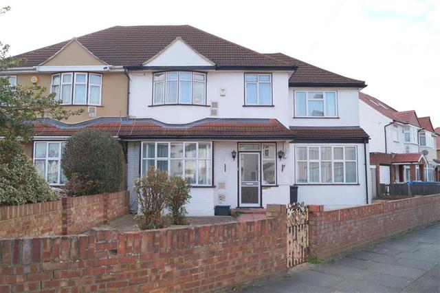  Image of 5 Bedroom Semi-Detached for sale at Hounslow  Hounslow, TW4 5BG