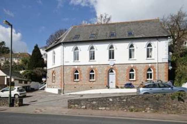  Image of 2 Bedroom Flat to rent at New Road  Brixham, TQ5 8NL
