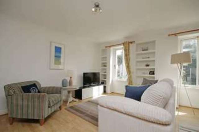  Image of 2 Bedroom Flat to rent at New Road  Brixham, TQ5 8NL