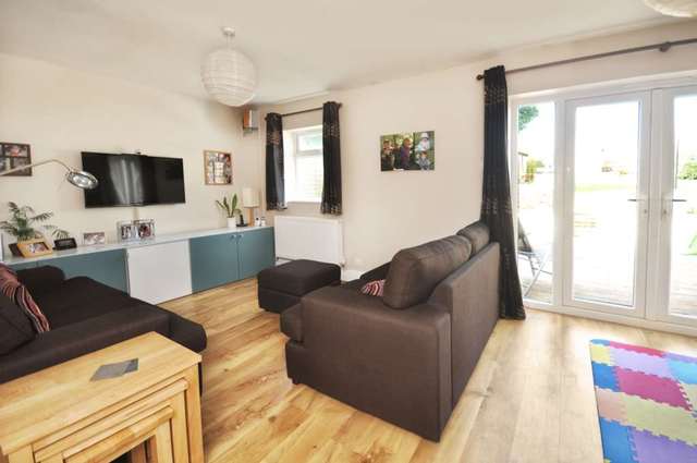  Image of 3 Bedroom Semi-Detached for sale at Dunsomer Hill North Moreton Didcot, OX11 9AP