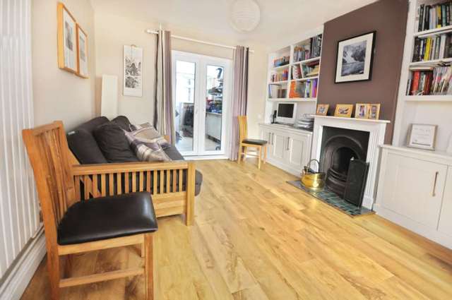  Image of 3 Bedroom Semi-Detached for sale at Dunsomer Hill North Moreton Didcot, OX11 9AP