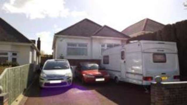  Image of 2 Bedroom Bungalow for sale at Northbourne Bournemouth Kinson, BH10 6DN