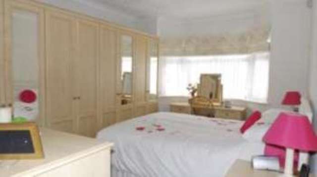  Image of 2 Bedroom Bungalow for sale at Northbourne Bournemouth Kinson, BH10 6DN