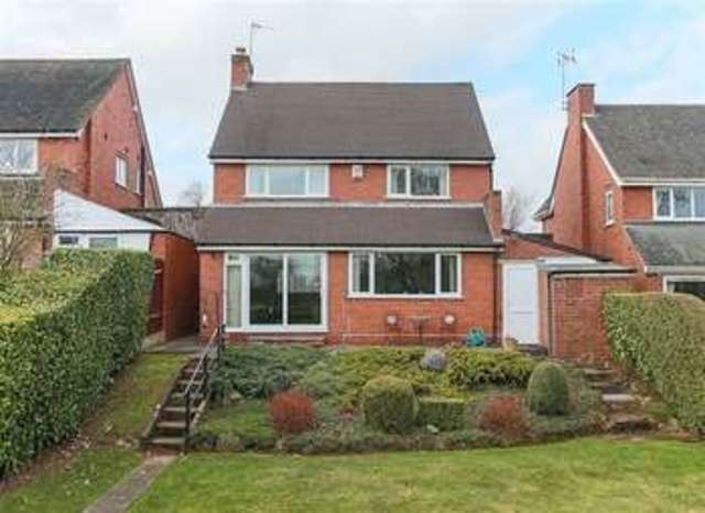  Image of 3 Bedroom Detached for sale at Oakfield Drive  Cofton Hackett, B45 8AN