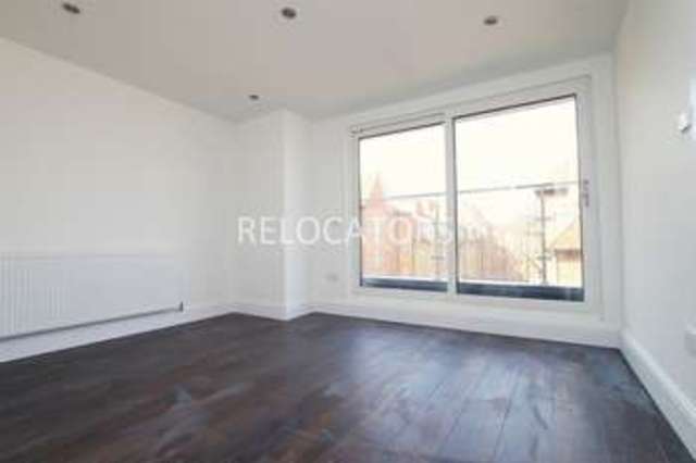  Image of 2 Bedroom Flat to rent at Old Nichol Street  London, E2 7HR