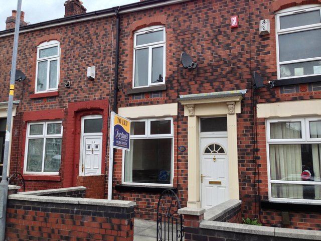  Image of 2 Bedroom Detached to rent at Bolton  Bolton, BL1 3BH