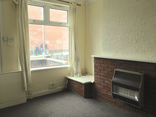  Image of 2 Bedroom Detached to rent at Bolton  Bolton, BL1 3BH