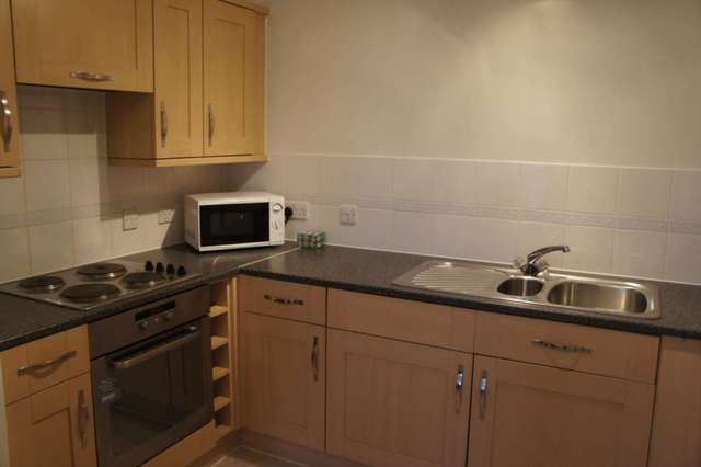  Image of 2 Bedroom Apartment to rent at Page Court Commonwealth Drive Crawley, RH10 1AT