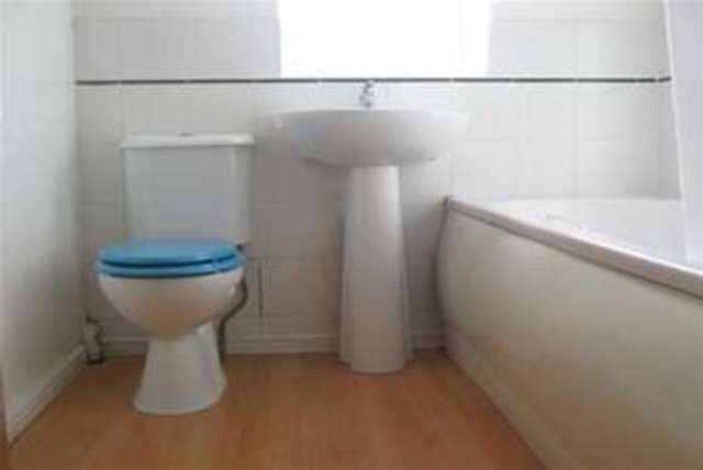  Image of 2 Bedroom Detached to rent at Peterborough, PE1 4YA