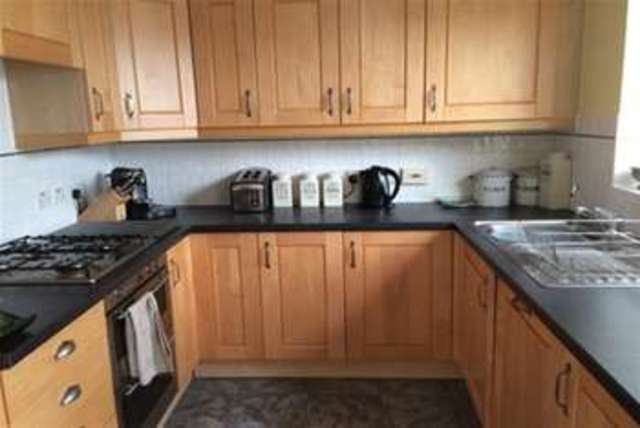  Image of 4 Bedroom Property to rent at Basingstoke, RG24 8AA