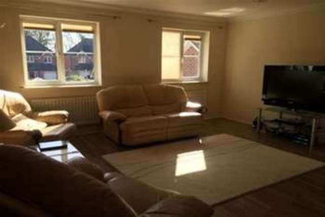  Image of 4 Bedroom Property to rent at Basingstoke, RG24 8AA