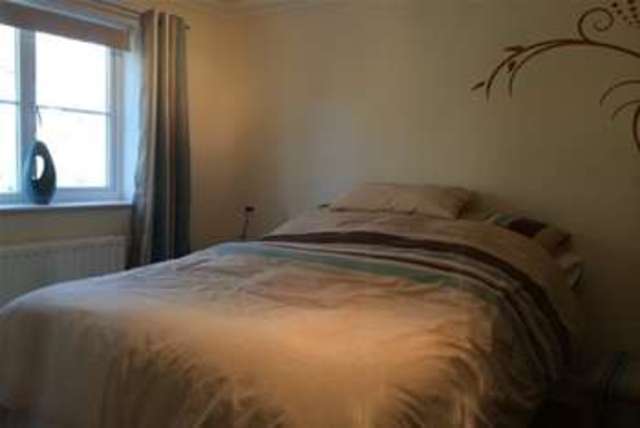  Image of 4 Bedroom Property to rent at Basingstoke, RG24 8AA