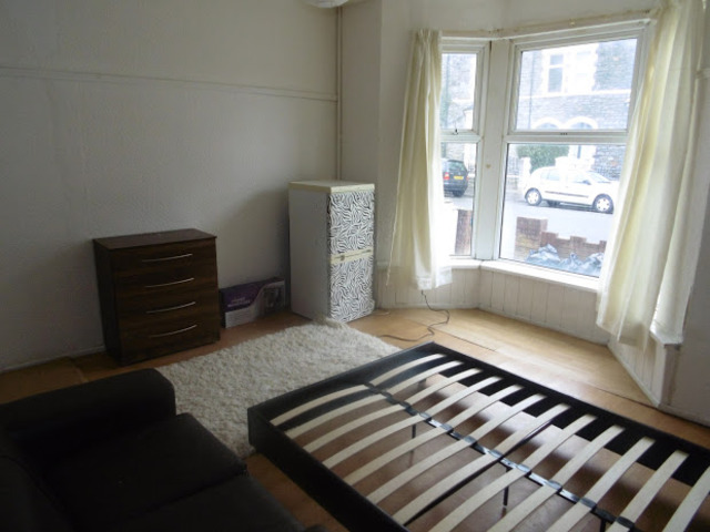  Image of 5 Bedroom House Share to rent at Piercefield Place  Cardiff, CF24 0LD