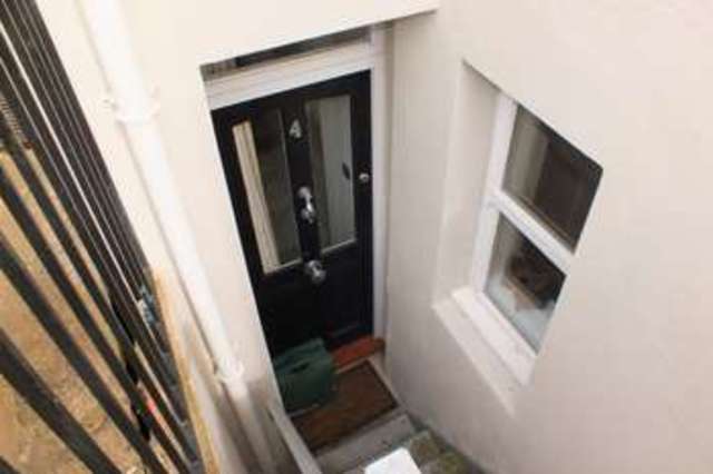  Image of 1 Bedroom Flat for sale at Pittville Cheltenham, GL52 2QU