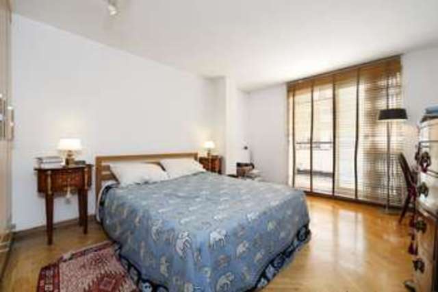  Image of 2 Bedroom Property for sale at Queens Gardens  London, W2 3AA