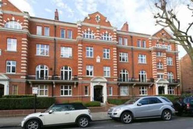  Image of 2 Bedroom Flat to rent at Randolph Avenue  London, W9 1NS