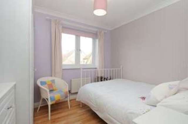  Image of 3 Bedroom Detached for sale at Reubens Crescent  Tadley, RG26 3AH