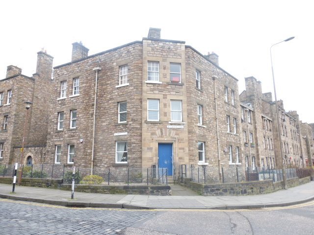  Image of 1 Bedroom Flat to rent at Newington Edinburgh Edinburgh, EH8 9SS