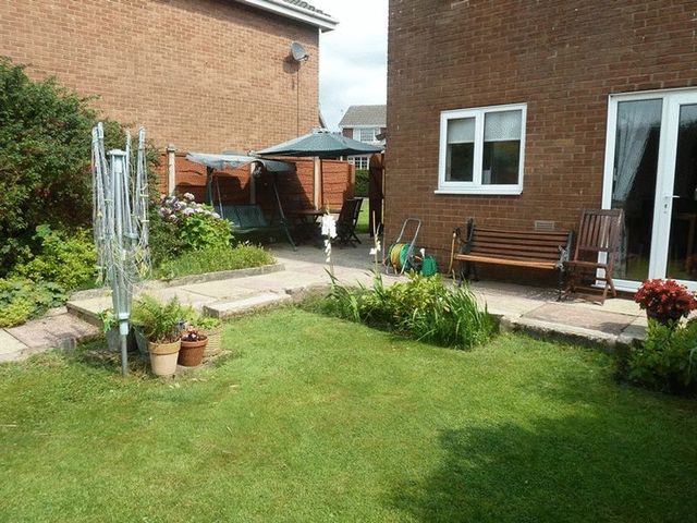  Image of 3 Bedroom Detached for sale at Rudgwick Drive  Brandlesholme, BL8 1YE