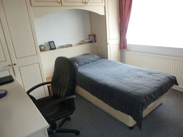  Image of 3 Bedroom Detached for sale at Rudgwick Drive  Brandlesholme, BL8 1YE