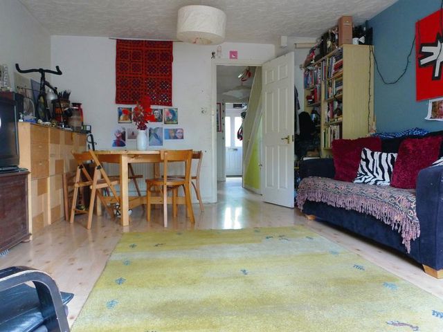  Image of 2 Bedroom Detached for sale at Shaw Road Array East Dulwich, SE22 8DP