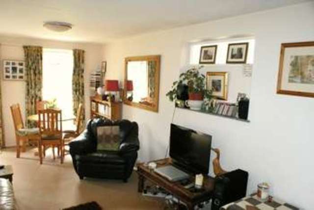  Image of 1 Bedroom Flat to rent at The Straight Mile Shurlock Row Reading, RG10 0QN