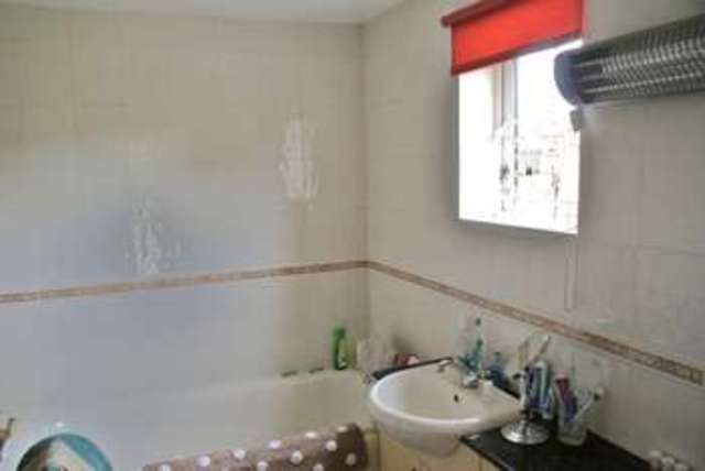  Image of 1 Bedroom Flat to rent at The Straight Mile Shurlock Row Reading, RG10 0QN