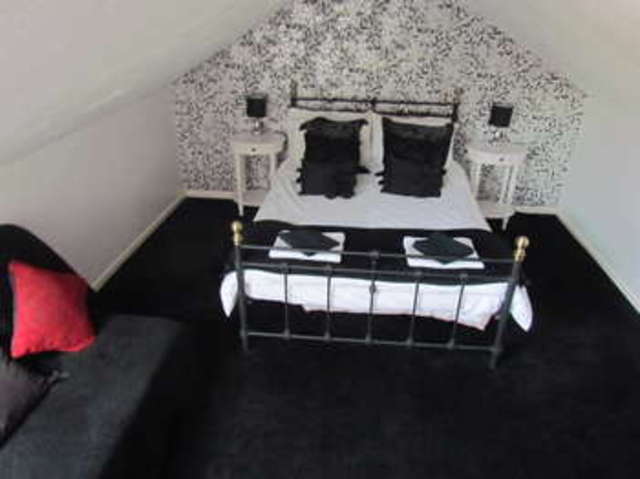  Image of 5 Bedroom Detached for sale at Worcester Worcestershire Worcester, WR5 2LS