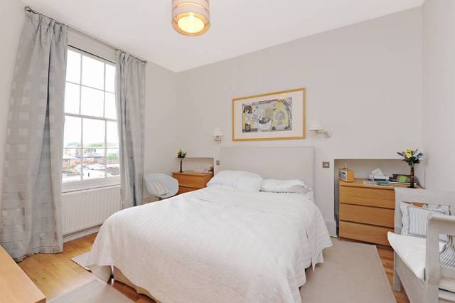  Image of 2 Bedroom Flat to rent at St Anns Villas  London, W11 4RX