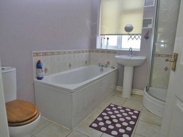  Image of 1 Bedroom Flat for sale at Pebble Close  Stourbridge, DY8 1LF