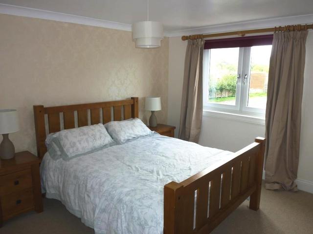  Image of 2 Bedroom Semi-Detached to rent at Loanhead MidLothian MidLothian, EH20 9NP
