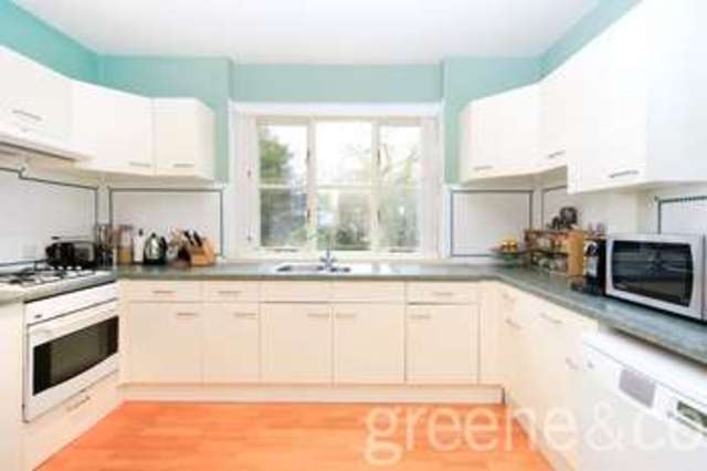  Image of 3 Bedroom Flat for sale at Mapesbury Cons Area London Fortune Green, NW2 4DX