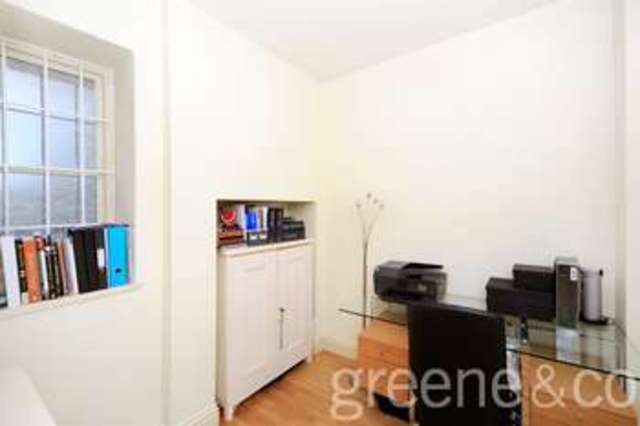  Image of 3 Bedroom Flat for sale at Mapesbury Cons Area London Fortune Green, NW2 4DX