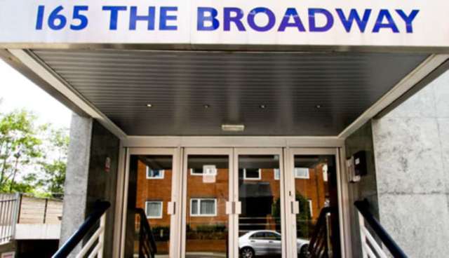  Image of Detached to rent at Wimbledon SW19 London, SW19 1NE