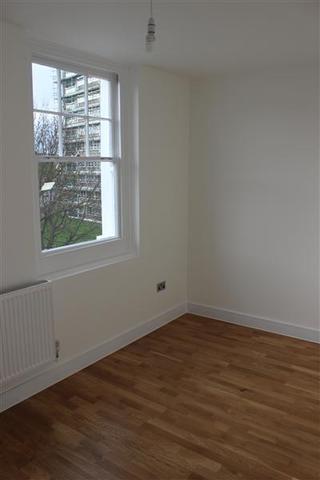  Image of 1 Bedroom Apartment to rent at Deptford, SE8 3HS