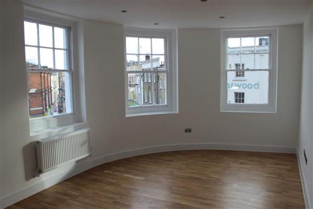  Image of 1 Bedroom Apartment to rent at Deptford, SE8 3HS