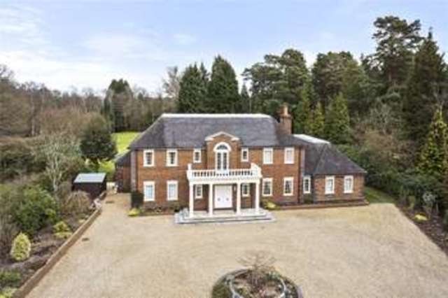  Image of 7 Bedroom Detached for sale at Finchampstead Wokingham Finchampstead, RG40 3SS