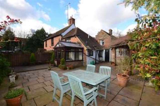  Image of 2 Bedroom Detached for sale at Eythorne Dover Dover, CT15 4BG