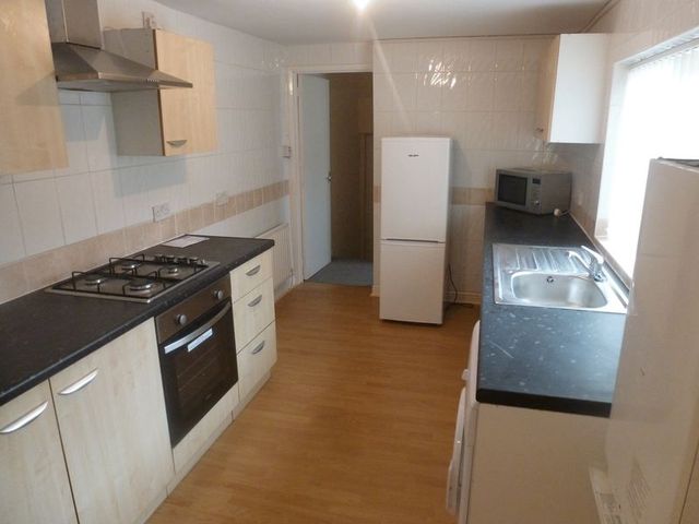  Image of 3 Bedroom Flat to rent at Trewhitt Road Array Byker, NE6 5LU