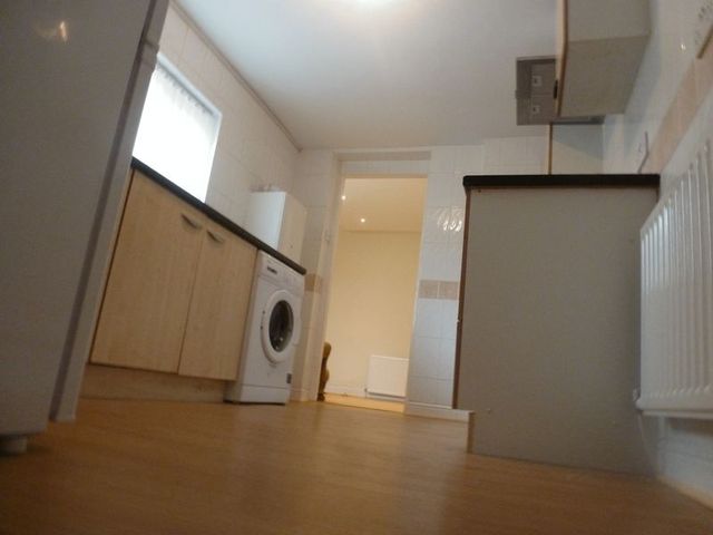  Image of 3 Bedroom Flat to rent at Trewhitt Road Array Byker, NE6 5LU